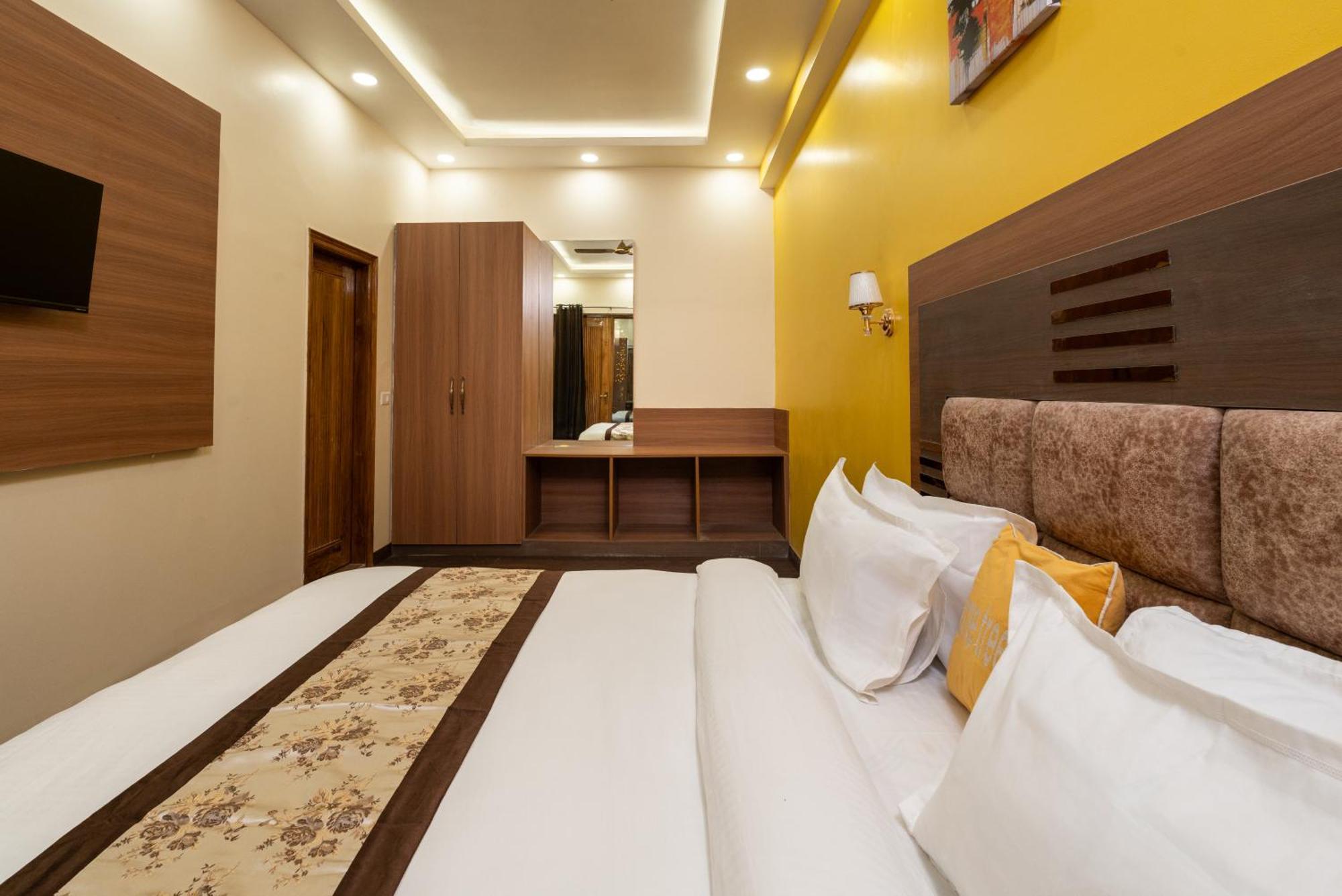 Lime Tree Hotel & One Bhk Serviced Apartment Noida - Sector 50 Metro Экстерьер фото