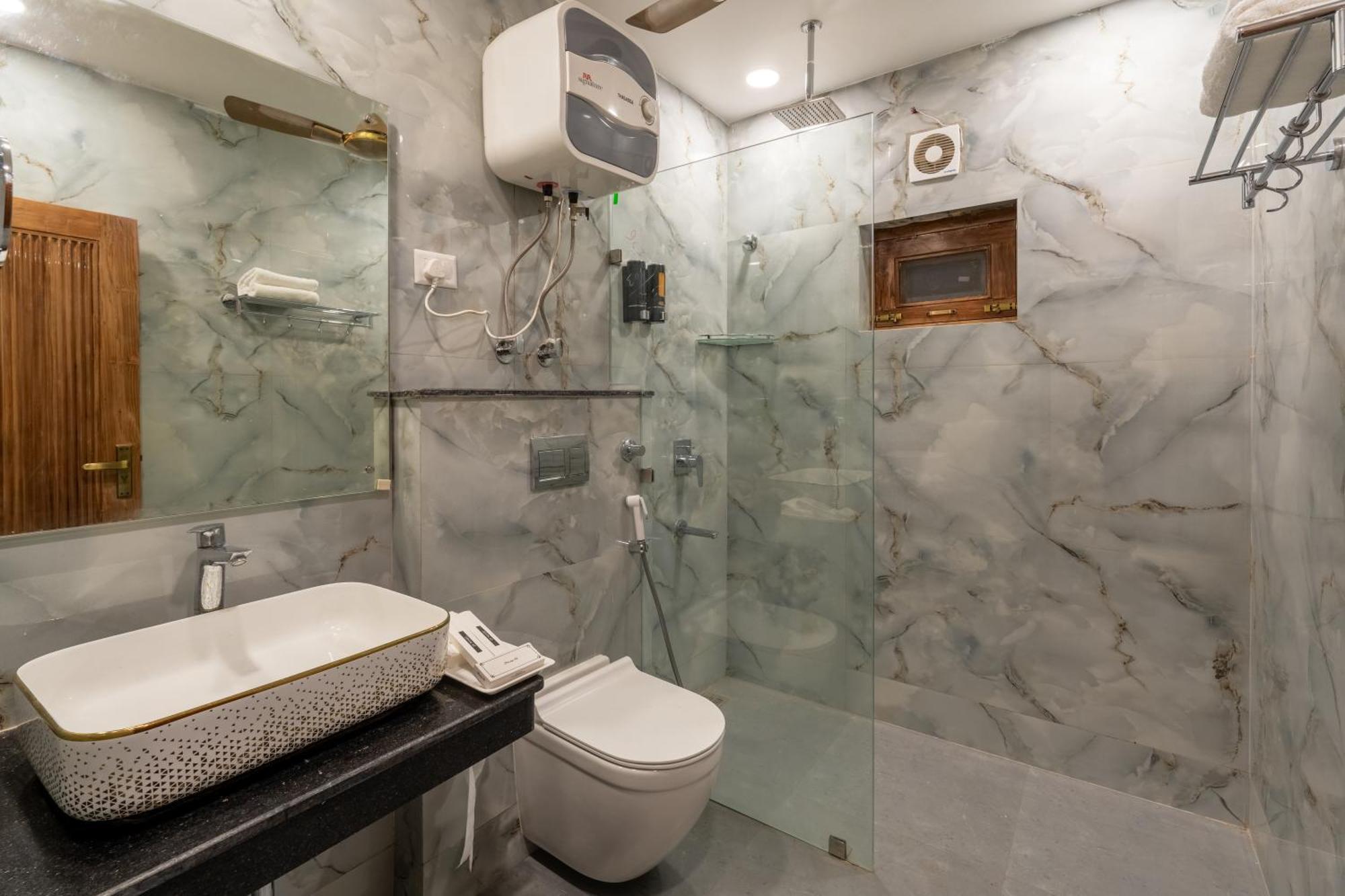 Lime Tree Hotel & One Bhk Serviced Apartment Noida - Sector 50 Metro Экстерьер фото