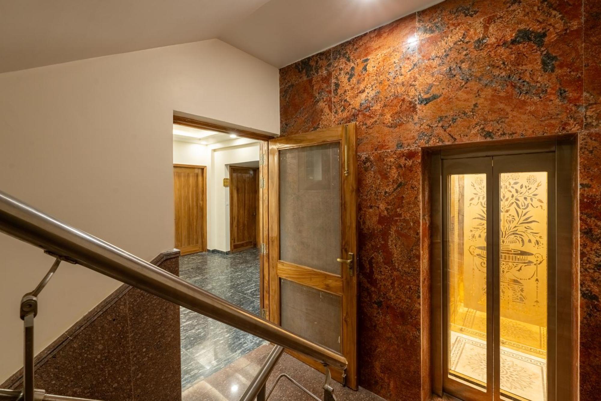 Lime Tree Hotel & One Bhk Serviced Apartment Noida - Sector 50 Metro Экстерьер фото